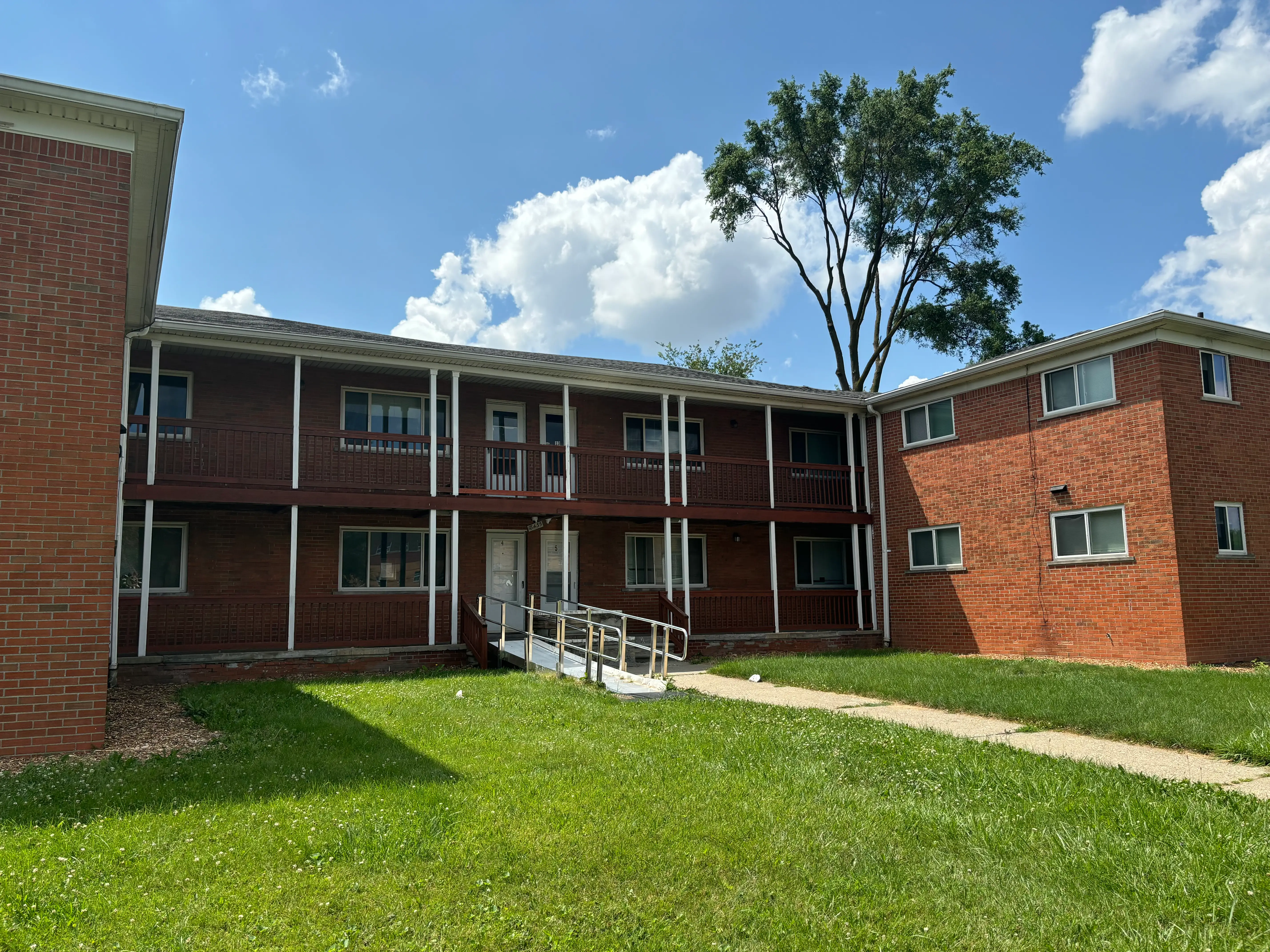 DS8PM team inspecting Detroit Section 8 property